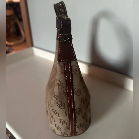 Dooney and Bourke shoulder bag - Picture 8 of 14